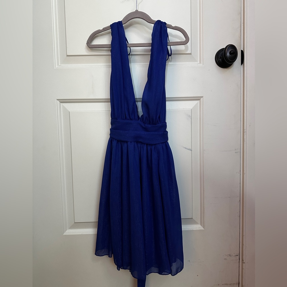 Elegant Blue Sleeveless Dress